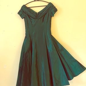 💚Vintage Emerald Dress💫
